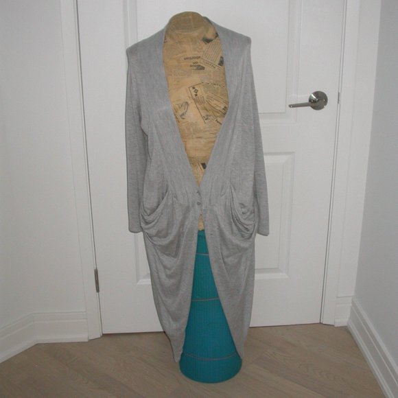 Light Grey Sweater with Drape Drop Pockets - Picture 6 of 6